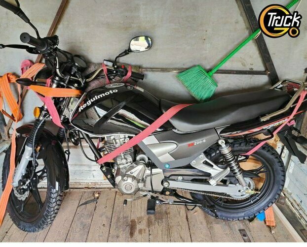 Междугородняя перевозка мотоцикла из Томска в Новокузнецк с ремнями